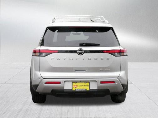 2024 Nissan Pathfinder SL 4WD