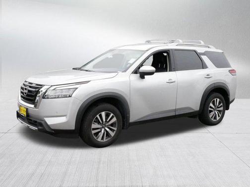 2024 Nissan Pathfinder SL 4WD
