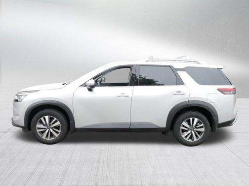 2024 Nissan Pathfinder SL 4WD
