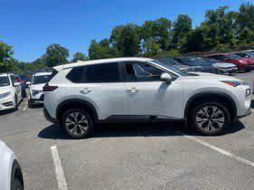 Pearl White Tricoat 2023 Nissan Rogue SV