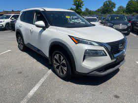 Pearl White Tricoat 2023 Nissan Rogue SV