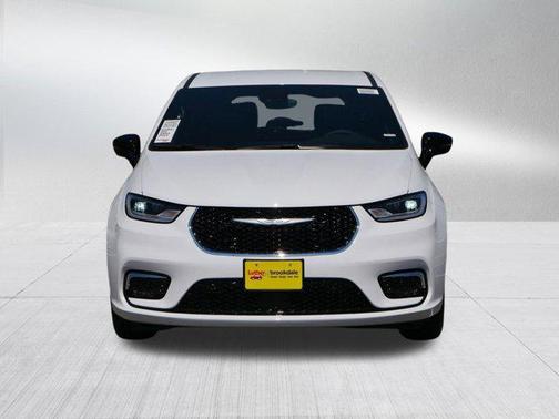 2025 Chrysler Pacifica L