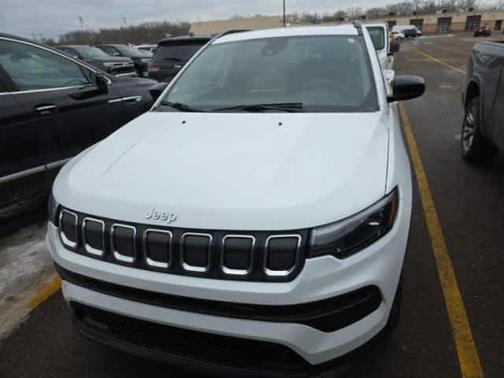 2022 Jeep Compass Latitude Lux