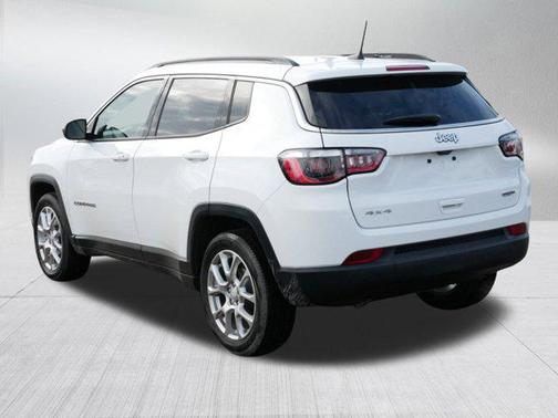 2023 Jeep Compass Latitude Lux