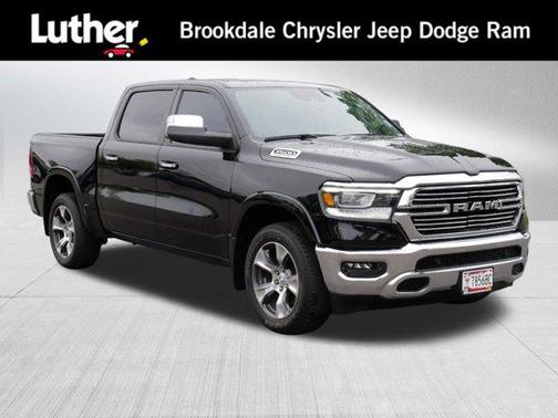 Diamond Black Crystal Pearlcoat 2022 RAM 1500 Laramie