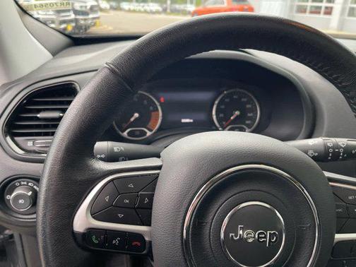 2023 Jeep Renegade Altitude