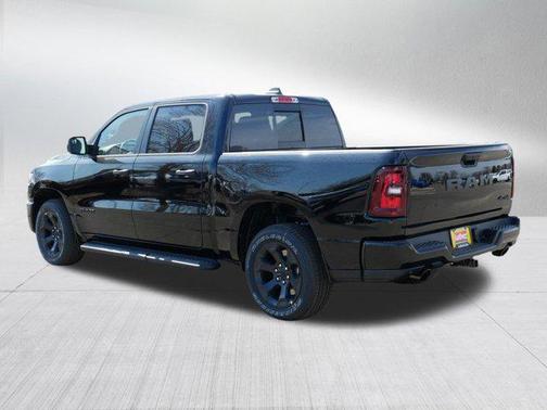 Diamond Black Crystal Pearlcoat 2026 RAM 1500 Express