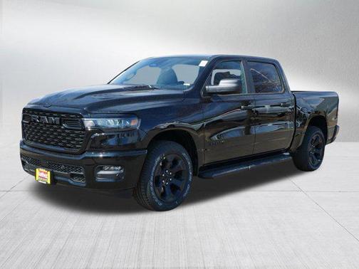 Diamond Black Crystal Pearlcoat 2026 RAM 1500 Express