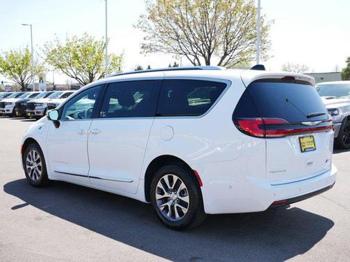 2025 Chrysler Pacifica L