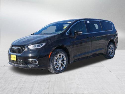 2025 Chrysler Pacifica L