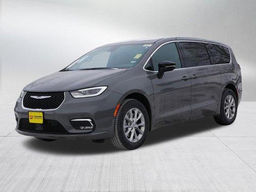2025 Chrysler Pacifica L