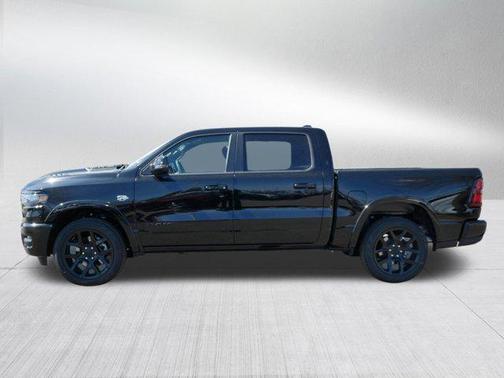 Diamond Black Crystal Pearlcoat 2026 RAM 1500 Laramie