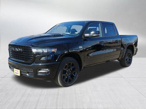 Diamond Black Crystal Pearlcoat 2026 RAM 1500 Laramie