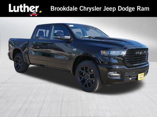 Diamond Black Crystal Pearlcoat 2026 RAM 1500 Laramie