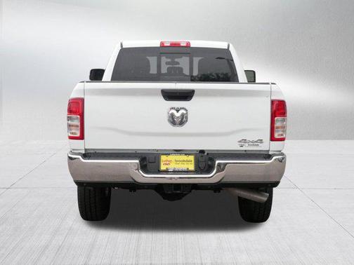2024 RAM 2500 Tradesman Crew Cab 4x4 6'4' Box