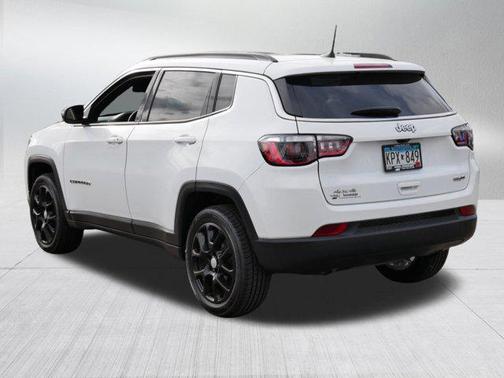 Bright White Clearcoat 2023 Jeep Compass Latitude Lux