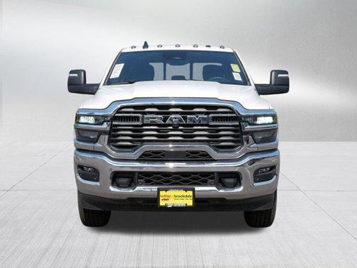 2025 RAM 3500 Tradesman Crew Cab 4x4 8' Box