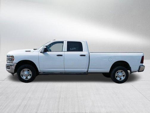 2025 RAM 3500 Tradesman Crew Cab 4x4 8' Box