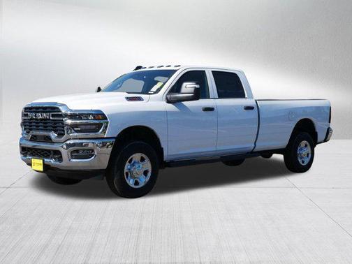 2025 RAM 2500 Tradesman Crew Cab 4x4 8' Box