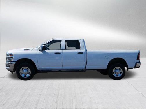 2025 RAM 2500 Tradesman Crew Cab 4x4 8' Box