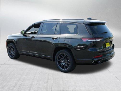 2023 Jeep Grand Cherokee L Summit Reserve