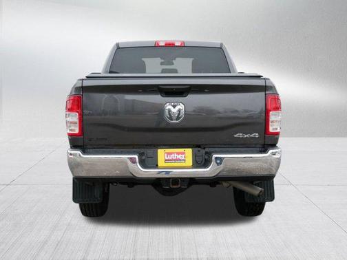 2022 RAM 2500 Tradesman Crew Cab 4x4 6'4' Box