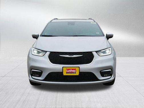 Silver Mist Clearcoat 2026 Chrysler Pacifica L