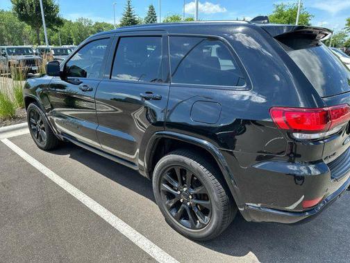 2020 Jeep Grand Cherokee Altitude