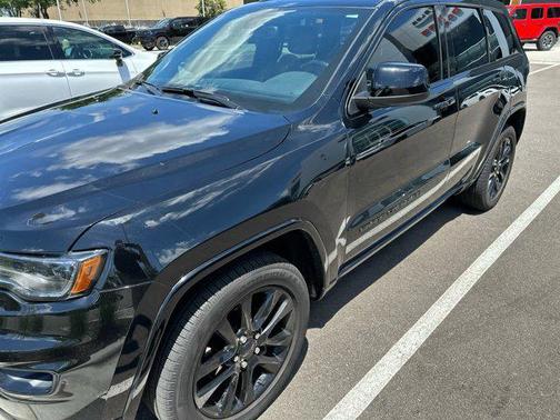 2020 Jeep Grand Cherokee Altitude
