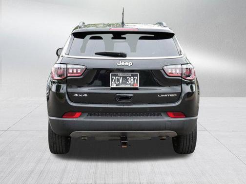 Diamond Black Crystal Pearlcoat 2024 Jeep Compass Limited