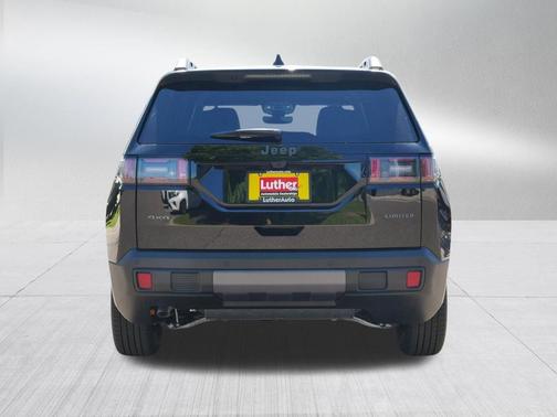 Diamond Black Crystal Pearlcoat 2026 Jeep Cherokee Limited