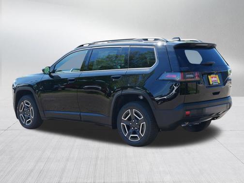 Diamond Black Crystal Pearlcoat 2026 Jeep Cherokee Limited