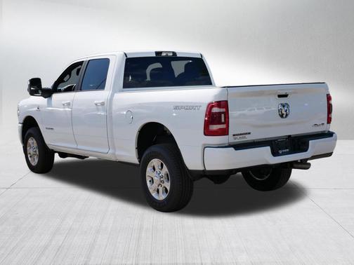 Bright White Clearcoat 2024 RAM 2500 Big Horn Crew Cab 4x4 6'4' Box