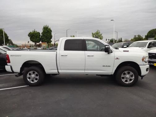 Bright White Clearcoat 2024 RAM 2500 Big Horn Crew Cab 4x4 6'4' Box
