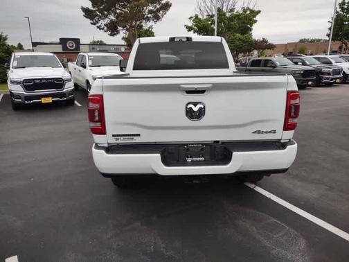 Bright White Clearcoat 2024 RAM 2500 Big Horn Crew Cab 4x4 6'4' Box