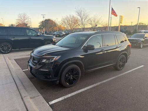 Crystal Black Pearl 2022 Honda Pilot AWD Special Edition