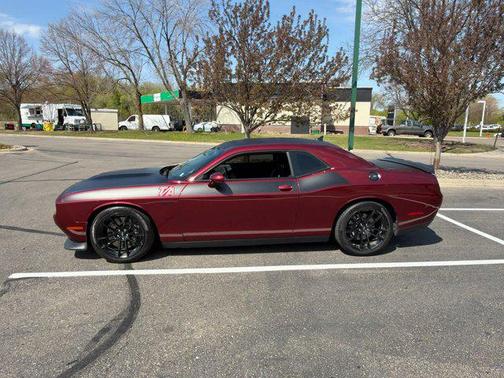 Octane Red Pearlcoat 2017 Dodge Challenger T/A 392