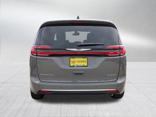2025 Chrysler Pacifica Hybrid Select