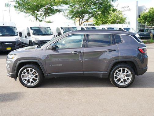 2024 Jeep Compass Latitude Lux