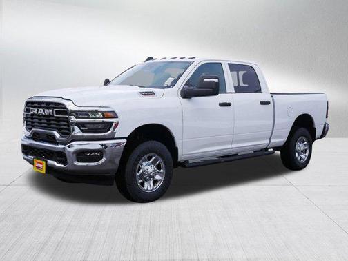 2026 RAM 3500 Tradesman Crew Cab 4x4 6'4' Box