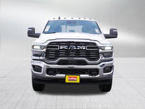 2026 RAM 3500 Tradesman Crew Cab 4x4 6'4' Box