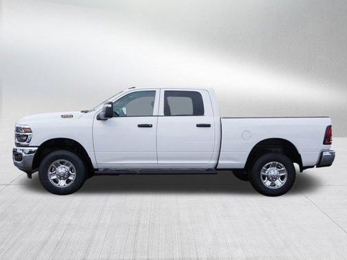 2026 RAM 3500 Tradesman Crew Cab 4x4 6'4' Box