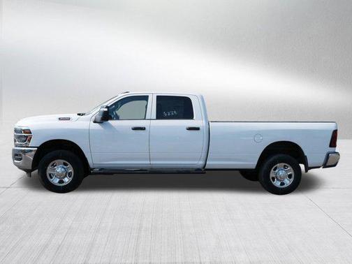 2025 RAM 3500 Tradesman Crew Cab 4x4 8' Box
