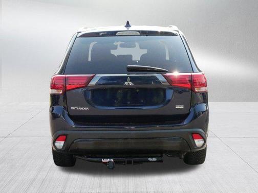 2020 Mitsubishi Outlander LE