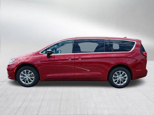 2025 Chrysler Pacifica L
