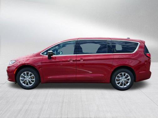 2025 Chrysler Pacifica L