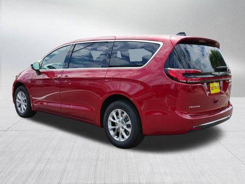 2025 Chrysler Pacifica L