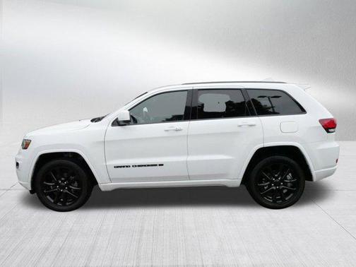 2022 Jeep Grand Cherokee Laredo