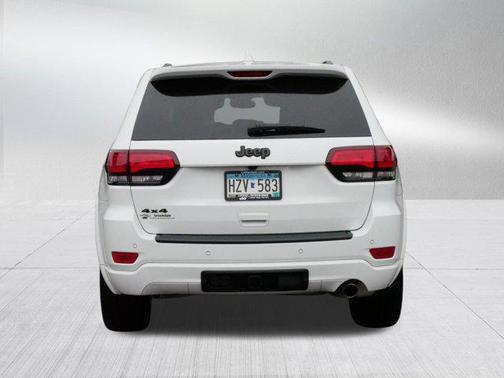 2022 Jeep Grand Cherokee Laredo
