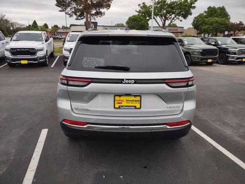 Silver Zynith 2025 Jeep Grand Cherokee Limited